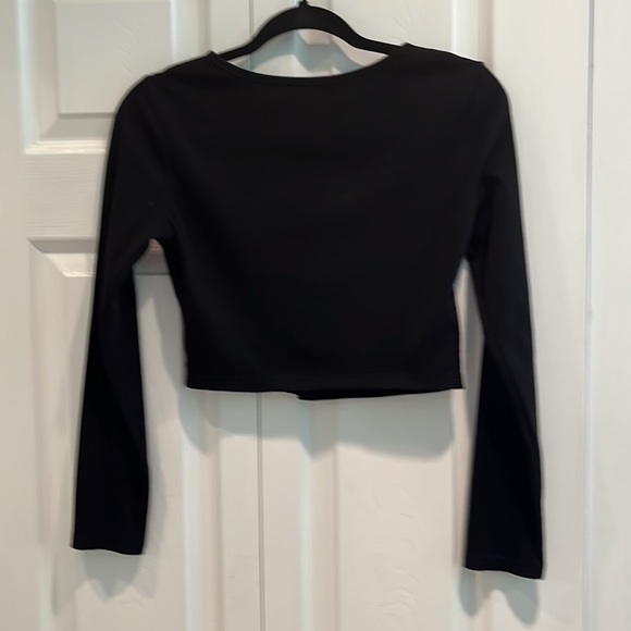 ❤️❤️SOLD Shein Black Crop Cardigan❤️❤️ - Picture 3 of 5